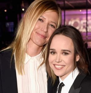 Foto van Ellen Page en Samantha Thomas 