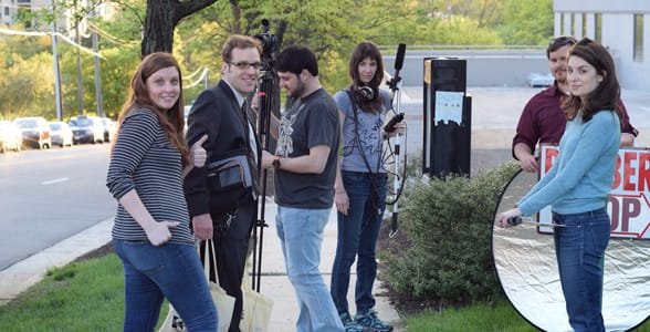 Photo de cinéastes travaillant sur un film pour le 48 Hour Film Project