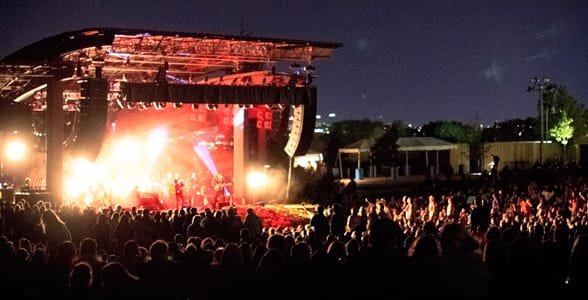 Foto von einem Open-Air-Konzert im Red Butte Garden