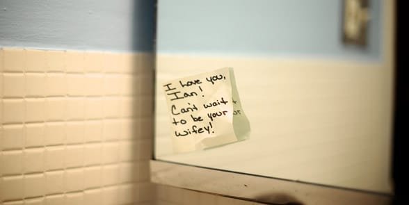 Foto van een liefdesbriefje op een spiegel