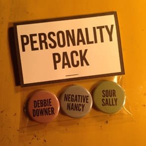 Photo d'épingles négatives de Nancy, Debbie Downer et Sour Sally