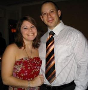 Foto de Melissa y Mike, una pareja comprometida que se conoció en JewishCafe.com