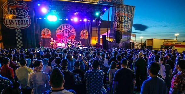 Viva Las Vegas Rockabilly Weekend konserinden bir fotoğraf