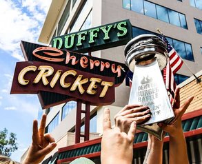 Foto del ristorante The Cherry Cricket e del premio hamburger