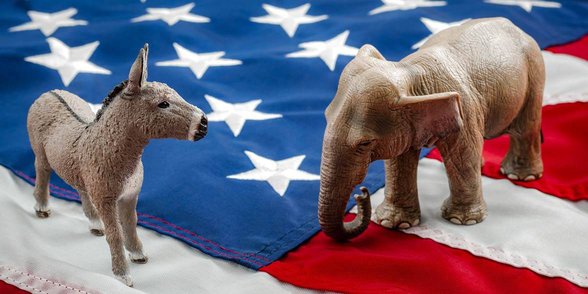 Foto von demokratischem Esel und republikanischem Elefanten